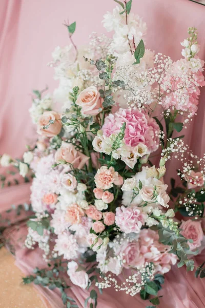 Décor de mariage fleurs — Photo