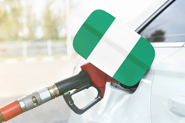 Концепция Энергетики Экономики Флаг Нигерии Топливной Заслонке Автомобиля Соплом Газового — стоковое фото