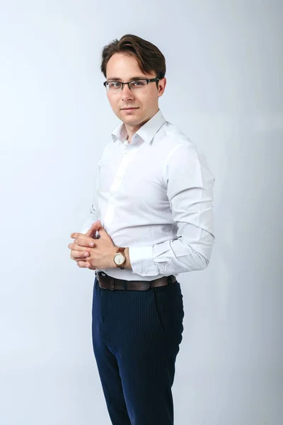 Concept Entreprise Finance Homme Chemise Blanche Avec Des Lunettes Fond — Photo