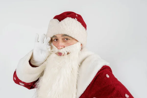 Yeni Yıl Kötü Adam Kavramı Noel Baba Bıyığını Eliyle Düzeltir — Stok fotoğraf