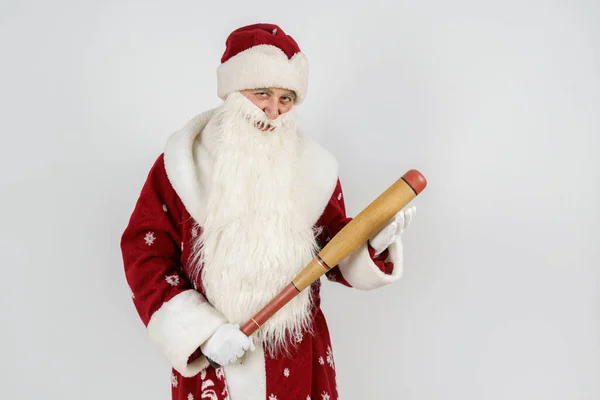 Feiertage Und Weihnachten Konzept Der Weihnachtsmann Mit Einem Baseballschläger Der — Stockfoto