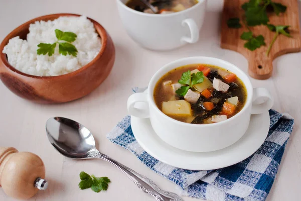 Здоровый Веганский Вегетарианский Суп Тофу Картошкой Водорослями — стоковое фото