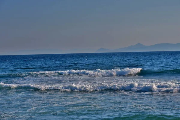 Mar Azul Claro Praia Linda Bela Grécia — Fotografia de Stock
