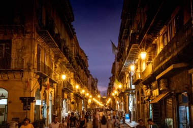 Palermo İtalya 'nın gece manzarası
