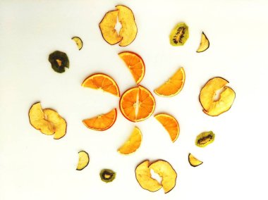 Portakaldan kurutulmuş meyve güneşi.