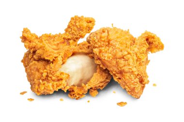 Kızarmış tavuk beyaz arka plan üzerinde izole. Çıtır fast food derin kızarmış. ( Kırpma yolu )