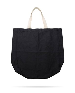 Kırpma yolu ile izole arka plan üzerinde siyah kumaş çanta. Montaj veya tasarım şablonu için alışveriş kese tekstil.