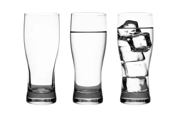 Set Van Drinkglas Met Water Ijsblokjes Geïsoleerd Puur Witte Achtergrond — Stockfoto