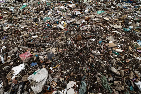 Terreno Sujo Cheio Detritos Causados Pelo Despejo Fábricas Indústrias Casas — Fotografia de Stock