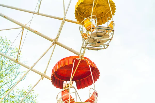 Roda gigante com fundo do céu . — Fotografia de Stock