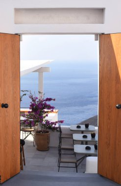 daireden deniz manzarası