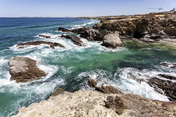 Transparent Vik Skyddad Från Havsvågor Klippor Alentejo Portugal — Stockfoto