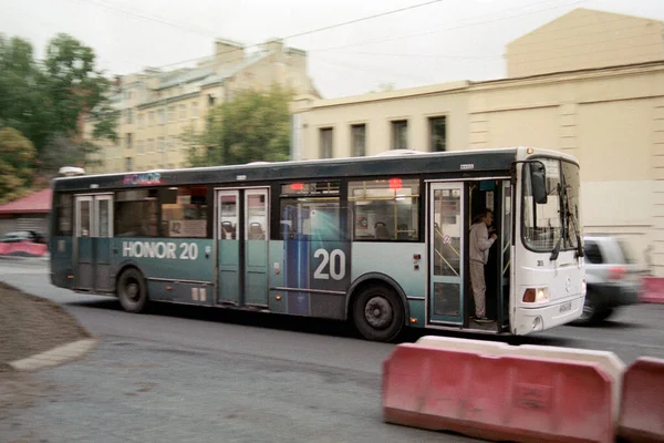 Sankt Petersburg Russland Juli 2019 Ein Bus Auf Der Straße — Stockfoto