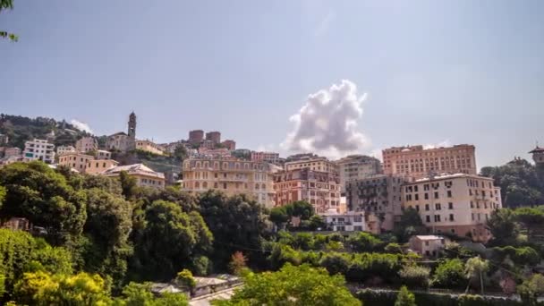 Luftaufnahme von Genua Skyline, Italien, Laterne Wahrzeichen, Ligurien, Altstadt Hyperlapse — Stockvideo