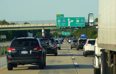 New Castle, Delaware, ABD - 7 Eylül 2020 - 95 no 'lu karayolu, 13 no' lu karayolu, 1 no 'lu karayolu ve 295 no' lu karayolu ayrımı