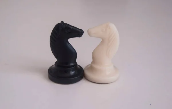 Šachy Černý Bílý Kůň — Stock fotografie