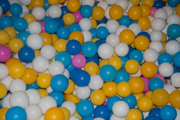 Bolas Brilhantes Multicoloridas Piscina — Fotografia de Stock