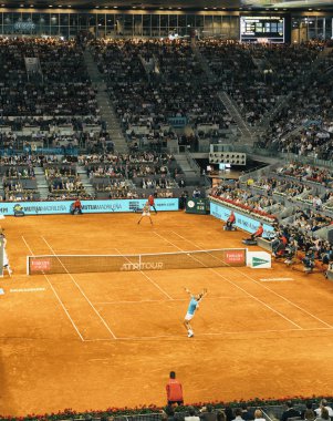 Madrid, İspanya; 11 Mayıs 2019: 2019 Mutua Madrid Açık Atp Premier Zorunlu tenis turnuvasında Caja Magica tenis merkezi, erkekler yarı final Rafa Nadal vs Stephanos Tsisipas