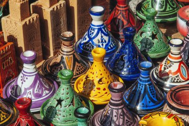 Marakeş, Fas, Afrika pazarındaki Afrika seramik hatıraları
