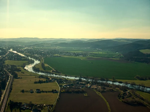 cernosice drone hava uçuş vltava nehir çiftlikleri tren