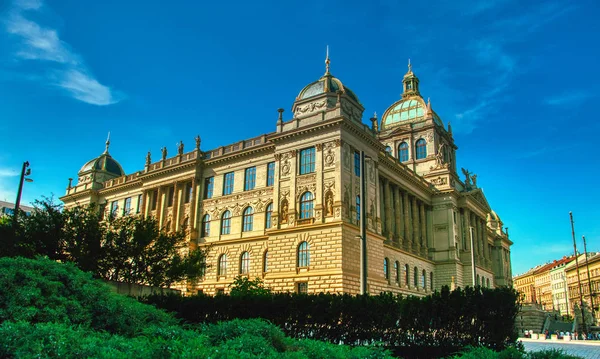 布拉格国家博物馆的下层景观 — 图库照片