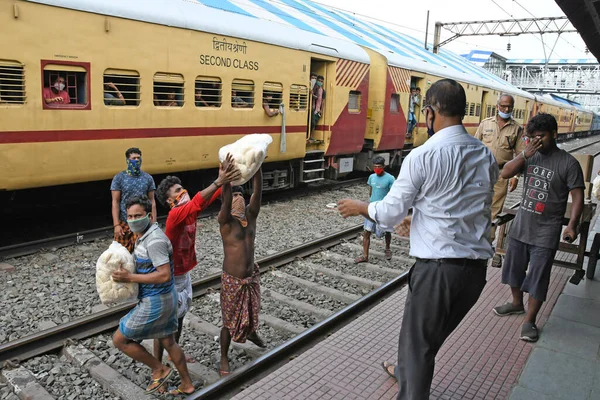 Burdwan West Bengal India 2020 Lavoratori Migranti Bloccati Altri Stati — Foto Stock