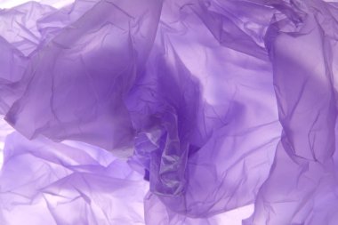 Plastik konsept. Mor renk yamaları grafik darbeleri etkisi arka plan tasarımları öğesi