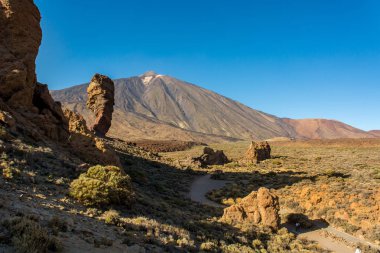 Muhteşem lav formları birçok şekil ve boyutlarda volkanik aktivite sonucunda,