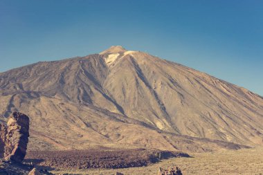 Muhteşem lav formları birçok şekil ve boyutlarda volkanik aktivite sonucunda,