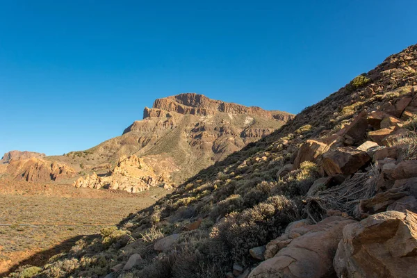 Paisaje espectacular con muchas formas interesantes de actividad volcánica . — Foto de Stock