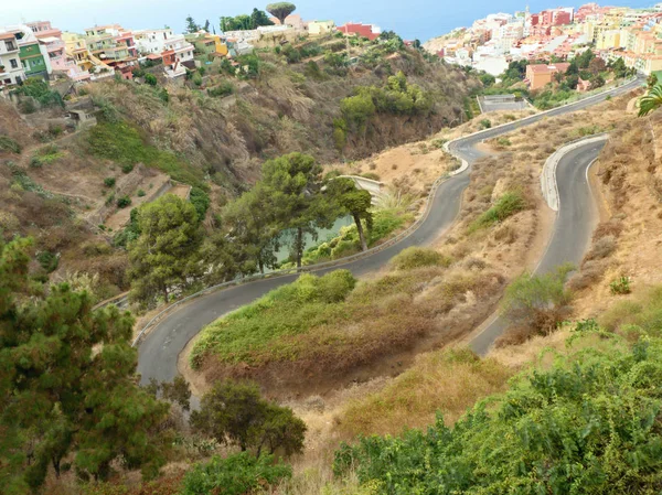 テネリフェ島のバランコのヘアピン形の道路 — ストック写真