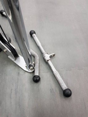 Spor malzemeleri. İtme için yatay kol