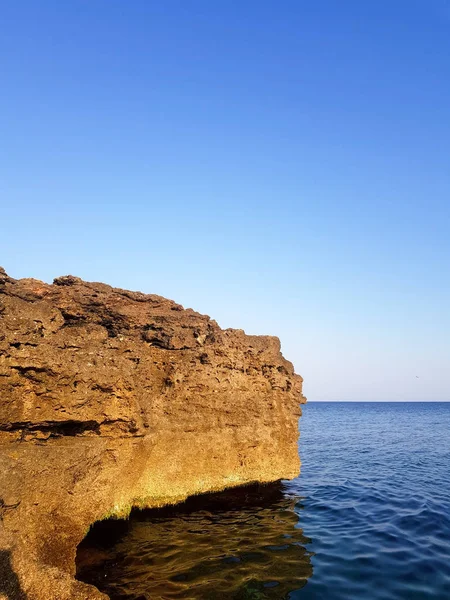 Hermosa Vista Del Cabo Con Costa Rocosa Del Mar Negro — Foto de Stock