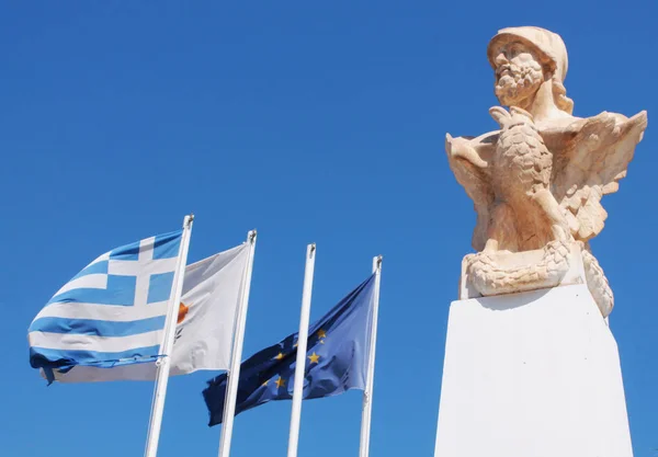 Denkmal für den Athener Zimon auf der Promenade von Larnaka. Nahaufnahme. — Stockfoto