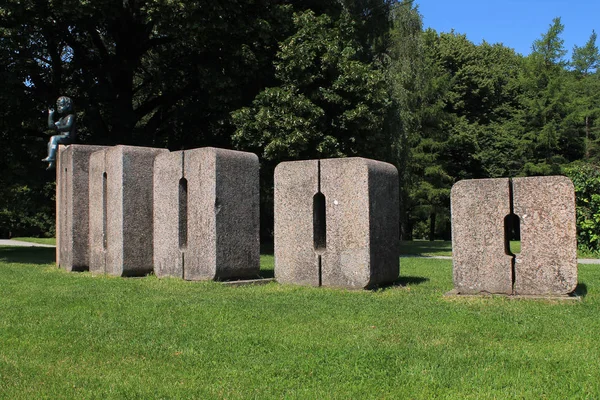 Monument to 100,000 resident of Tartu. — Φωτογραφία Αρχείου