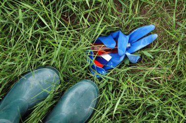 Salisbury, İngiltere, 15 Temmuz 2018 - fotoğraf Novichok parfüm şişesi içinde oldu ve kurban kendini sinir gazı ile püskürtülür mesaj gösterir