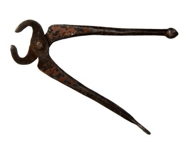 Beyaz arka plan üzerinde yalıtılmış bağbozumu paslı kerpeten