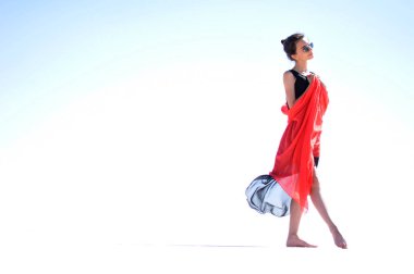 tuz gölünde dans eden kız