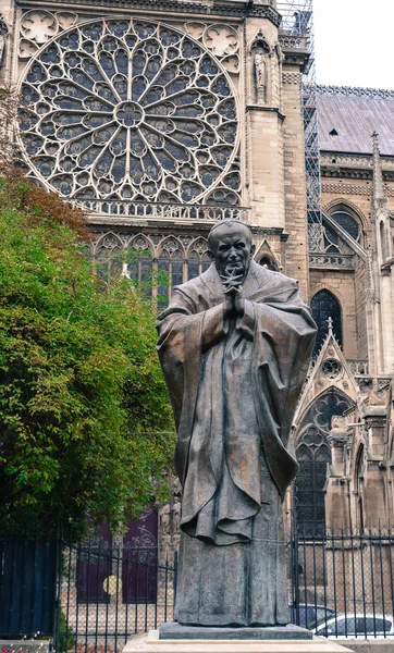 París Francia Oct 2018 Estatua San Juan Pablo Cerca Catedral —  Fotos de Stock