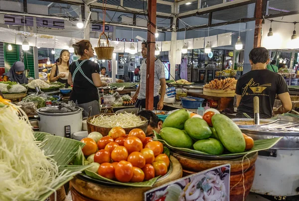 バンコク Sep 2018 バンコク タイの食品市場 タイ料理は世界で最も人気のある料理の一つ はっきりと強い味が好きです — ストック写真