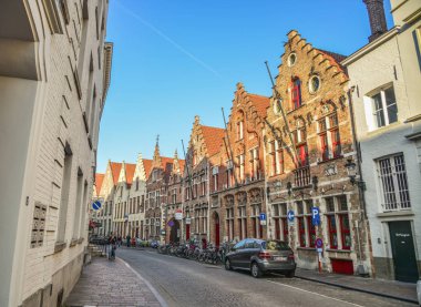 Bruges, Belçika - 5 Ekim 2018. Bruges, Belçika eski binalarda. En iyi korunmuş ortaçağ kenti Belçika Bruges (Brugge) olduğunu.