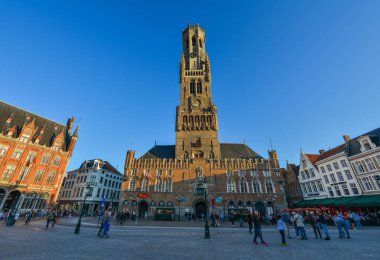Bruges, Belçika - 5 Ekim 2018. Gruuthuse Müzesi, Bruges (Belfort van Brugge), Belçika. Bruges Şehir merkezinde bir ortaçağ çan kulesine (82 m) olduğunu.