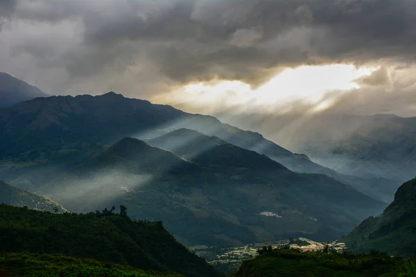 Berglandschap Mount Fansipan Bij Zonsondergang Noord Vietnam — Stockfoto