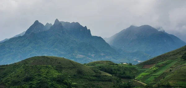 Berg Scène Sapa Noord Vietnam Sapa Ligt Ongeveer 350 Ten — Stockfoto