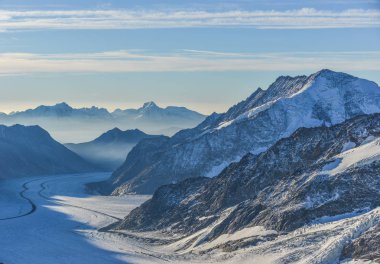Jungfraujoch Station, İsviçre görünümünden Alp dağlarının görünümü.