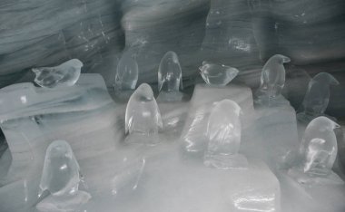 Jungfrau, İsviçre - 20 Ekim 2018. Ice Palace of Jungfraujoch istasyonda (İsviçre hayvan heykel sergisi).