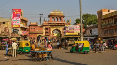 Jodhpur, Hindistan - 6 Kasım 2017. Jodhpur, Hindistan ghanta Ghar Pazar. Jodhpur Rajasthan eyaletinde ikinci büyük kentidir.