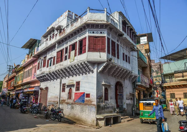 Jodhpur, Hindistan - 6 Kasım 2017. Jodhpur, Hindistan eski binalarda. Jodhpur Rajasthan eyaletinde ikinci büyük kentidir.