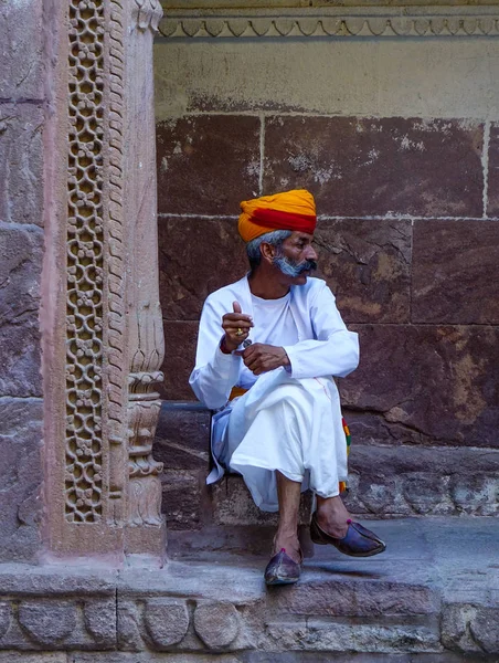 Jodhpur Indien Nov 2017 Vakt Traditionell Dräkt Mehrangarh Fort Byggdes — Stockfoto