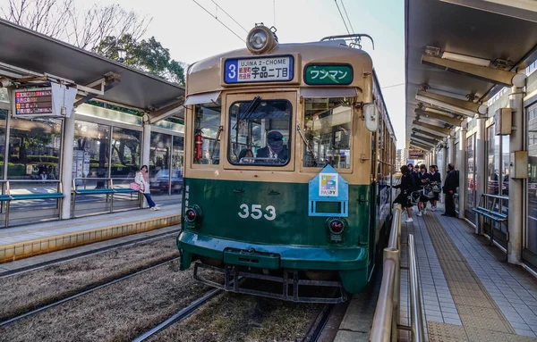 Hiroshima Japonsko Prosince 2016 Vlak Zastavuje Nádraží Hirošimě Japonsku Vlaky — Stock fotografie